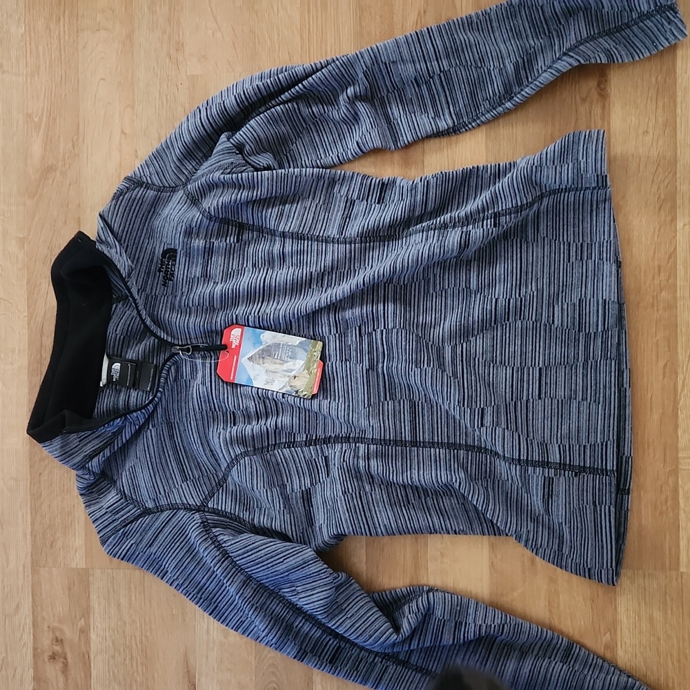 The north face 1/4 zip